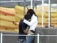 Η συγκλονιστική Sara Luvv αγναντεύει τα άκρα της για το πουλί