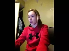Η Juicy Julie αισθάνεται καλύτερα όταν χτυπιέται και η λεία της